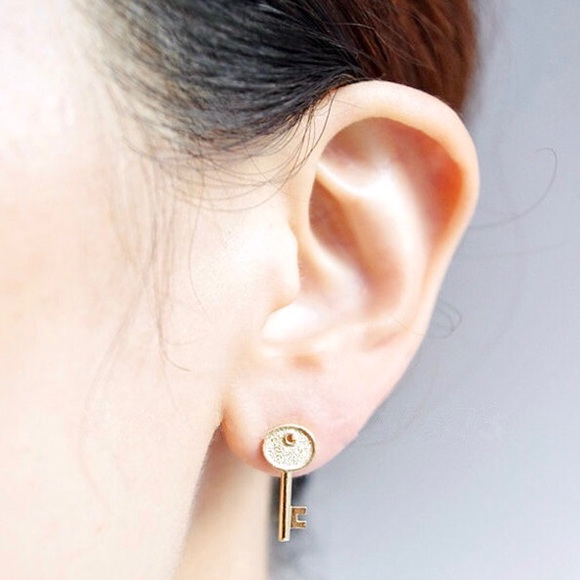 “Just A Secret” Lock Key Dainty Cute Stud Earring - Picture 2 of 8